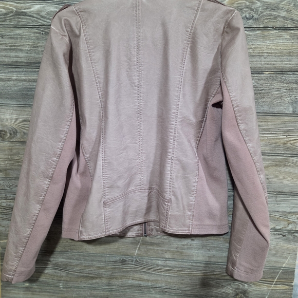 Maurices Women's Pink Faux LeatherJacket Size Large - Picture 2 of 4
